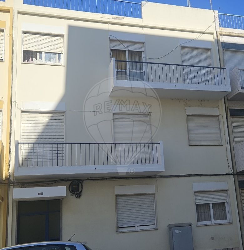 2 bedrooms Apartment in Quelfes, Portugal No. 55009