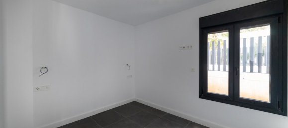 3 bedrooms Villa in Polop, Spain No. 9051 10