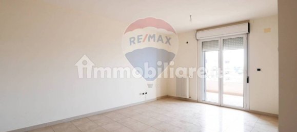 Apartamento T1 em Bari, Italy N.º 335683 3