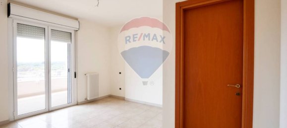 Apartamento T1 em Bari, Italy N.º 335683 7