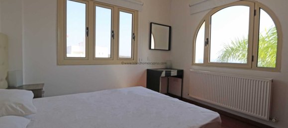 6 bedrooms House in Paralimni, Cyprus No. 23894 18