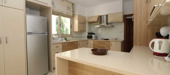 6 bedrooms House in Paralimni, Cyprus No. 23894 9