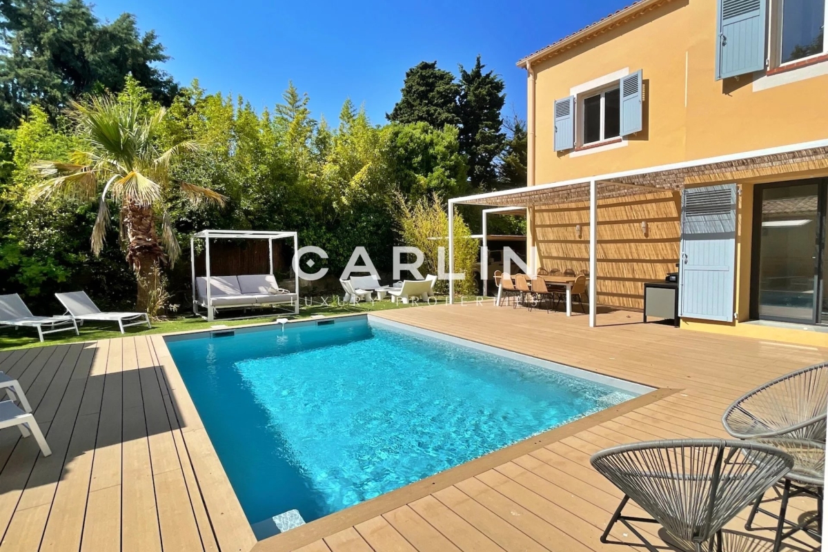 8 bedrooms Villa in Saint-Tropez, France No. 344171