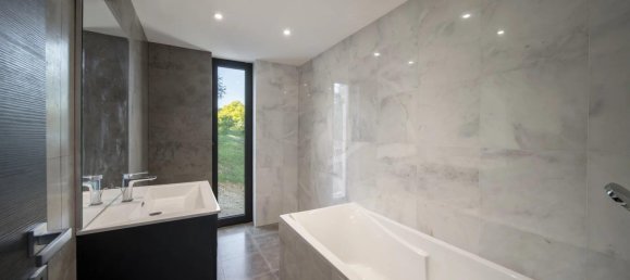 Villa de 3 dormitorios en Vallauris, France No. 298357 6