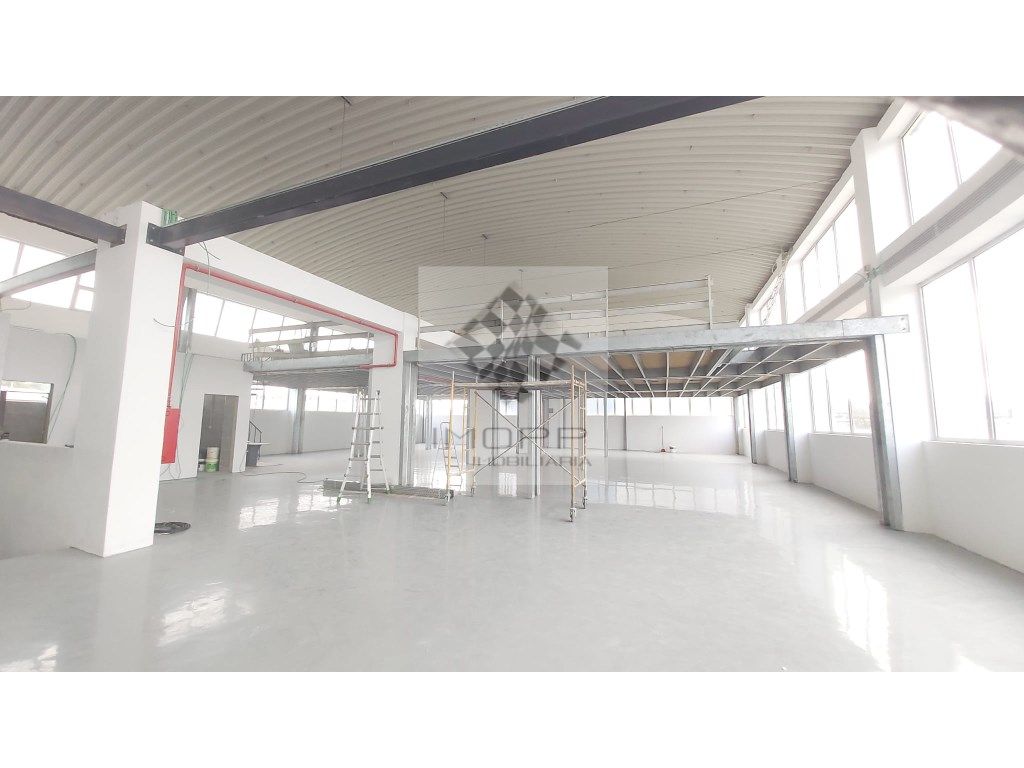 800m² Warehouse in Loures, Portugal No. 88277