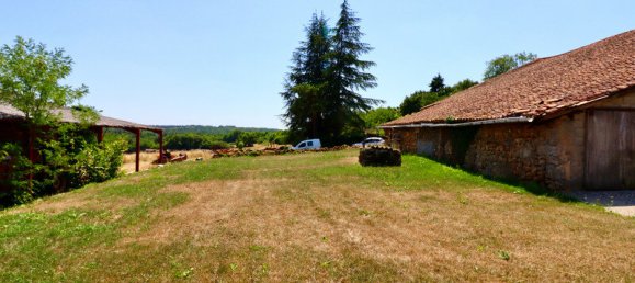 Casa de 4 dormitorios en Montbron, France No. 282309 8