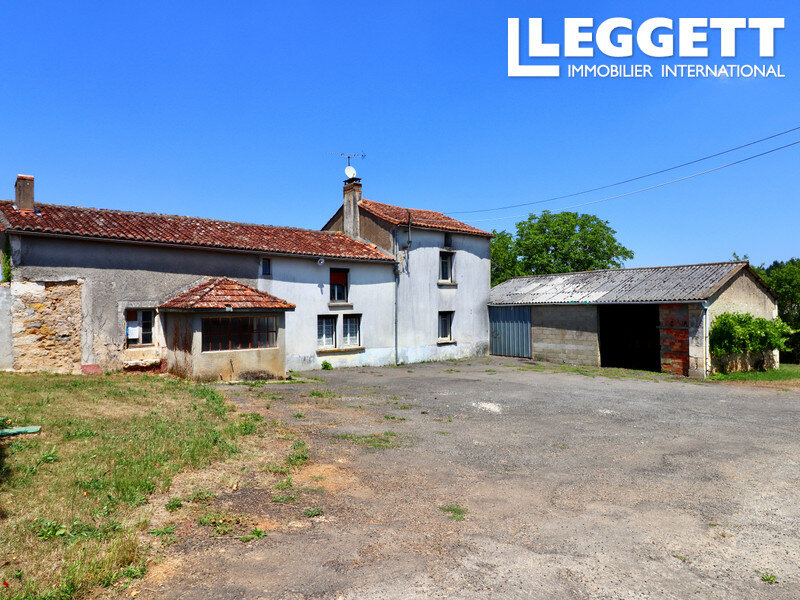 Casa de 4 dormitorios en Montbron, France No. 282309