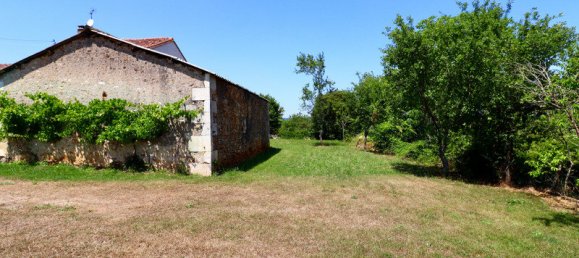 Casa de 4 dormitorios en Montbron, France No. 282309 7