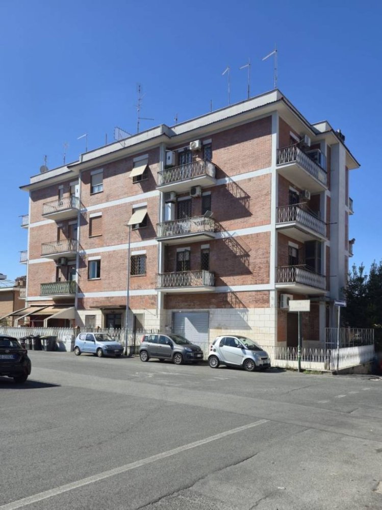 Квартира с 1 спальней в Рим, Италия № 268264