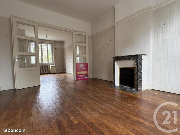 Casa de 4 dormitorios en Chateauroux, France No. 303721