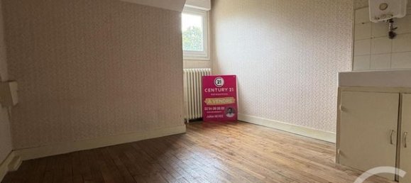 Casa de 4 dormitorios en Chateauroux, France No. 303721 2