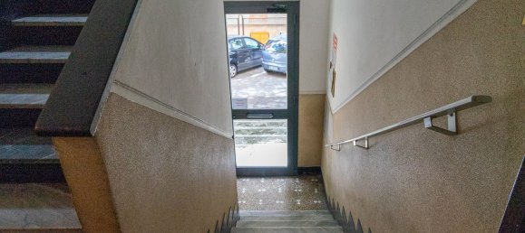 4 bedrooms Apartment in Genoa, Italy No. 335711 3