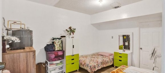 3 dormitorios villa en venta en Miami, Miami-Dade, Florida, USA № 614229 4