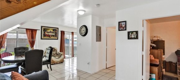 3 dormitorios villa en venta en Miami, Miami-Dade, Florida, USA № 614229 28