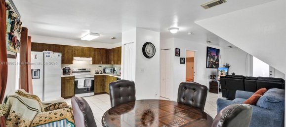 3 dormitorios villa en venta en Miami, Miami-Dade, Florida, USA № 614229 21