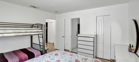 3 dormitorios villa en venta en Miami, Miami-Dade, Florida, USA № 614229 6