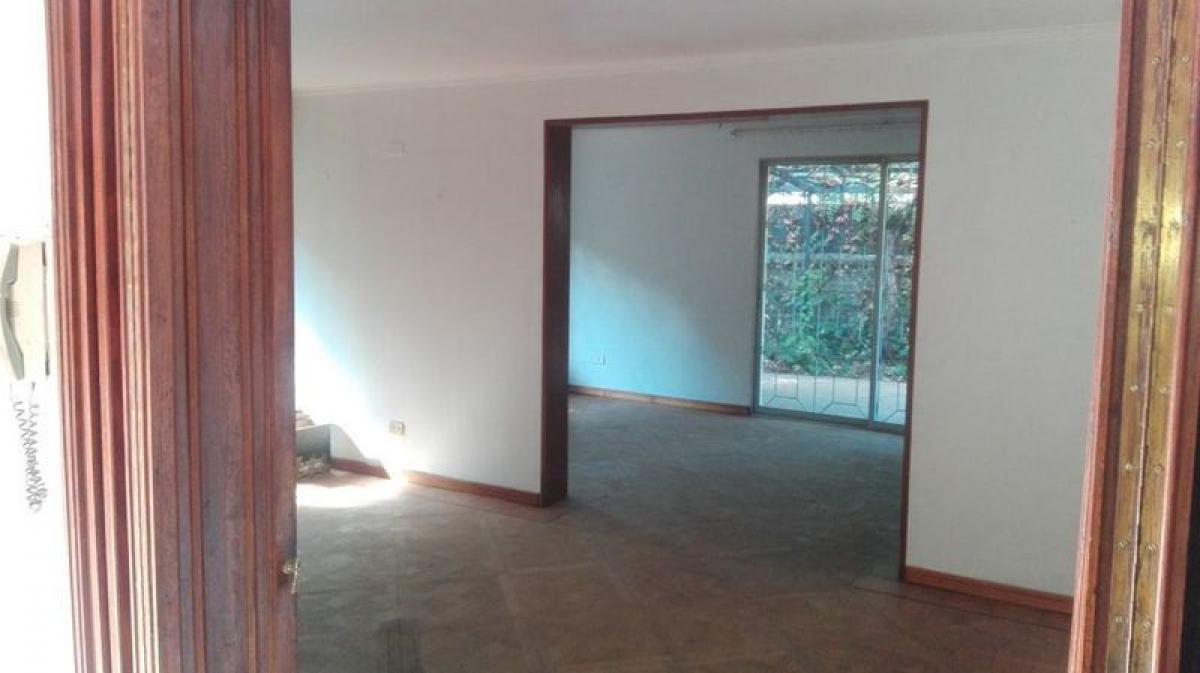 5 bedrooms House in Santiago, Chile No. 4752