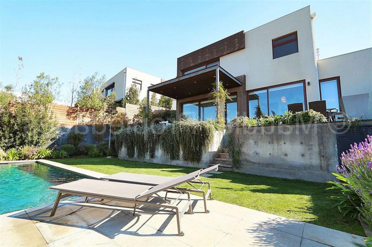 3 bedrooms House in Santiago, Chile No. 1821