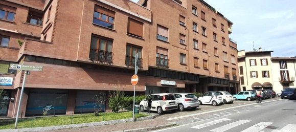 1 bedroom Commercial property in Lecco, Italy No. 210847 3