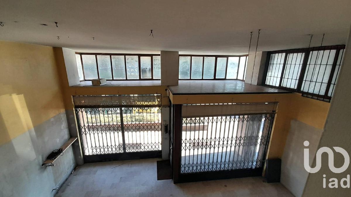 1 bedroom Commercial property in Lecco, Italy No. 210847