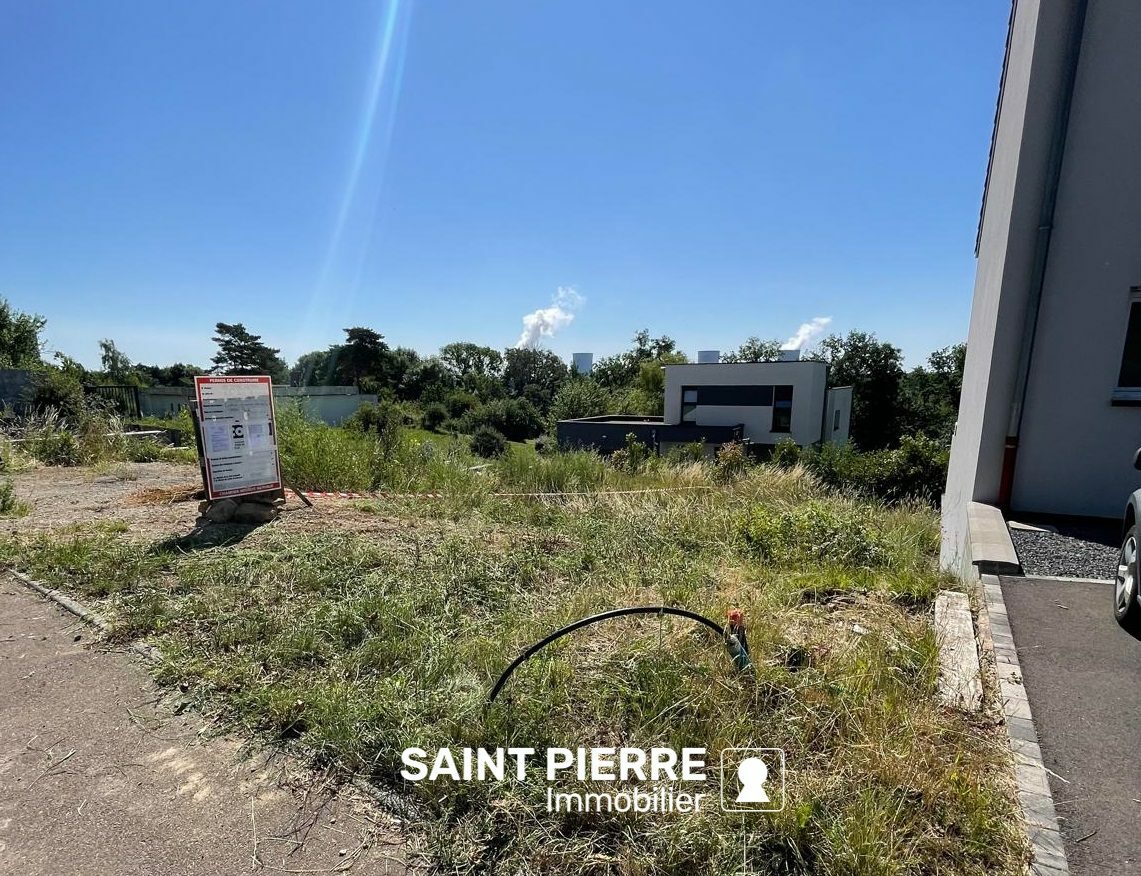  Land in Boust, France No. 157318