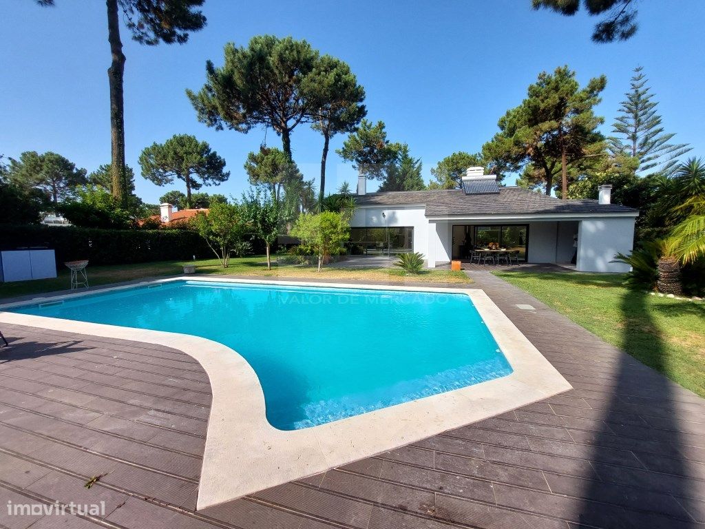 4 bedrooms House in Almada, Portugal No. 191786