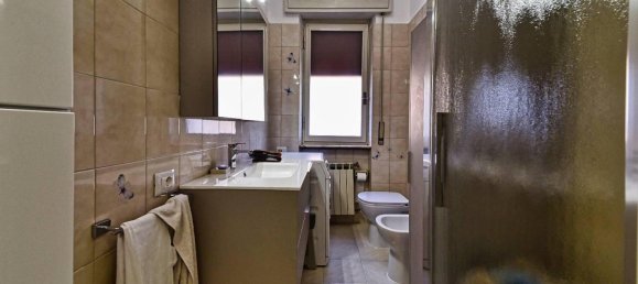 2 bedrooms Apartment in Senago, Italy No. 314614 9