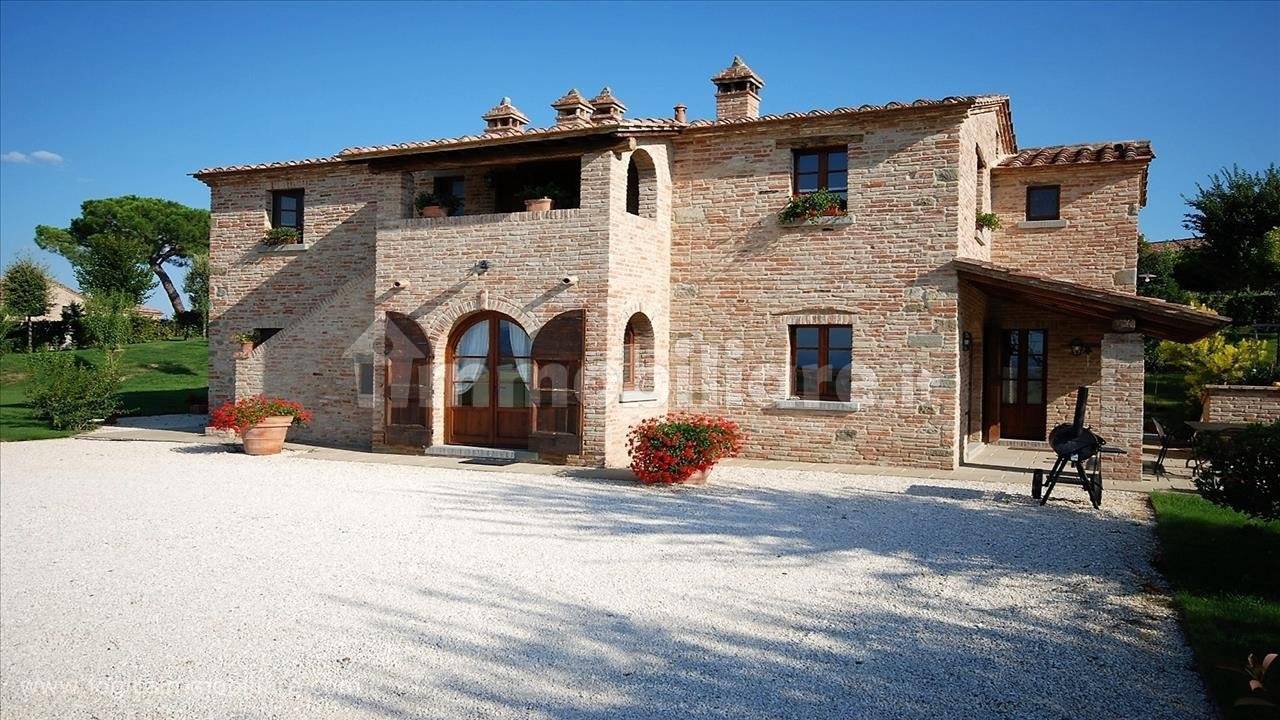 5 غرف نوم منزل في Cortona, Italy رقم 58500