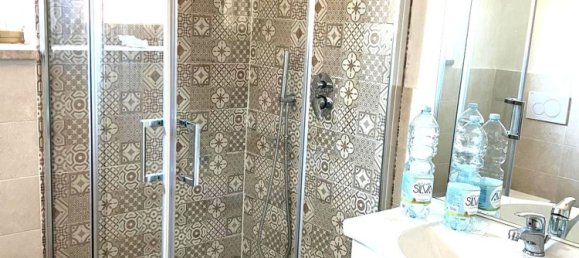 8 rooms House in Pistoia, Italy No. 297018 6