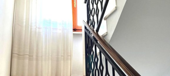 8 rooms House in Pistoia, Italy No. 297018 32