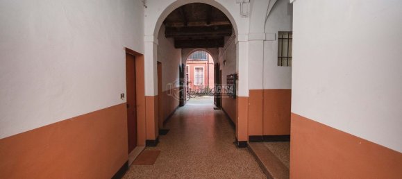 Studio in Bologna, Italy No. 90830 14