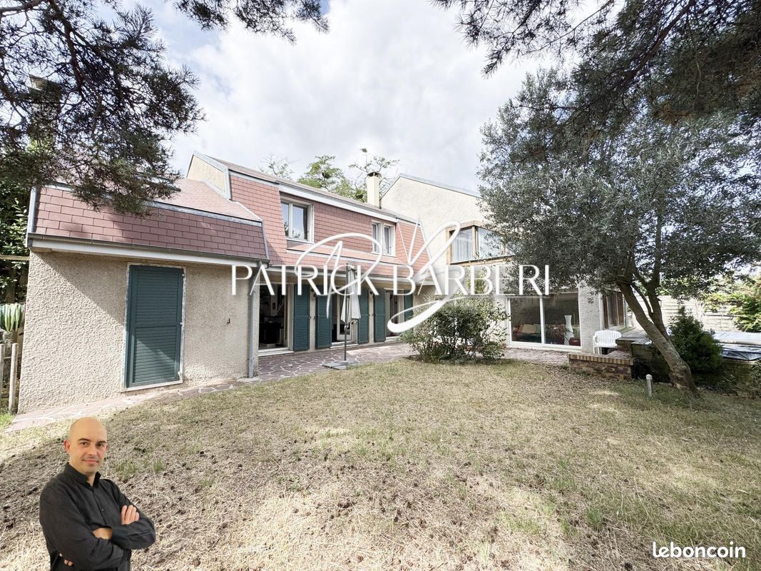 4 bedrooms House in Val-d'Oise, France No. 284216