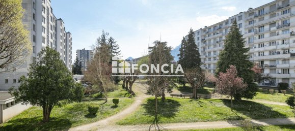 1 bedroom Apartment in Le Pont-de-Claix, France No. 207862 8