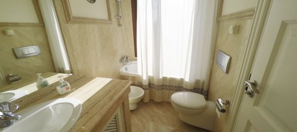 3 bedrooms Apartment in Marbella, Spain No. 566 13