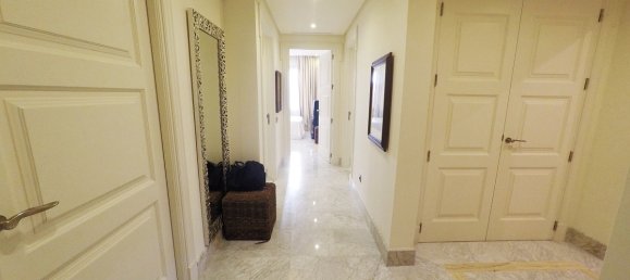 3 bedrooms Apartment in Marbella, Spain No. 566 4