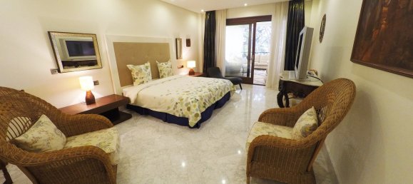 3 bedrooms Apartment in Marbella, Spain No. 566 11