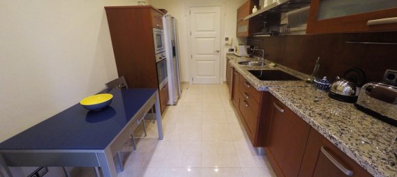 3 bedrooms Apartment in Marbella, Spain No. 566 9