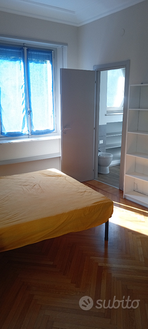 4 rooms Apartment in Turin, Italy No. 258439