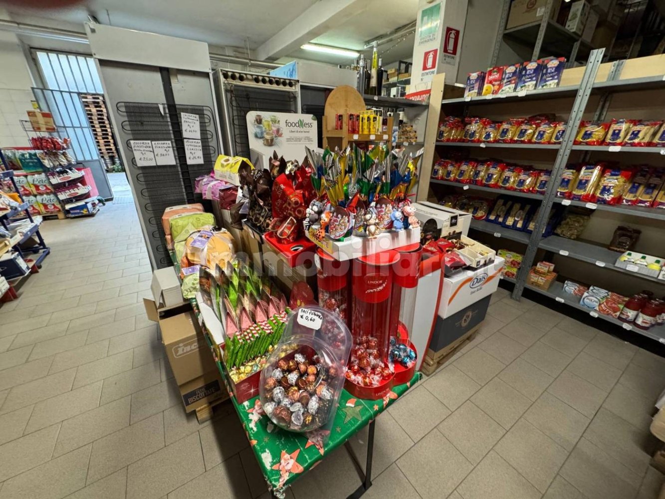 2-Zimmer Gewerbliche Immobilie in Scandicci, Italy, Nr. 39085