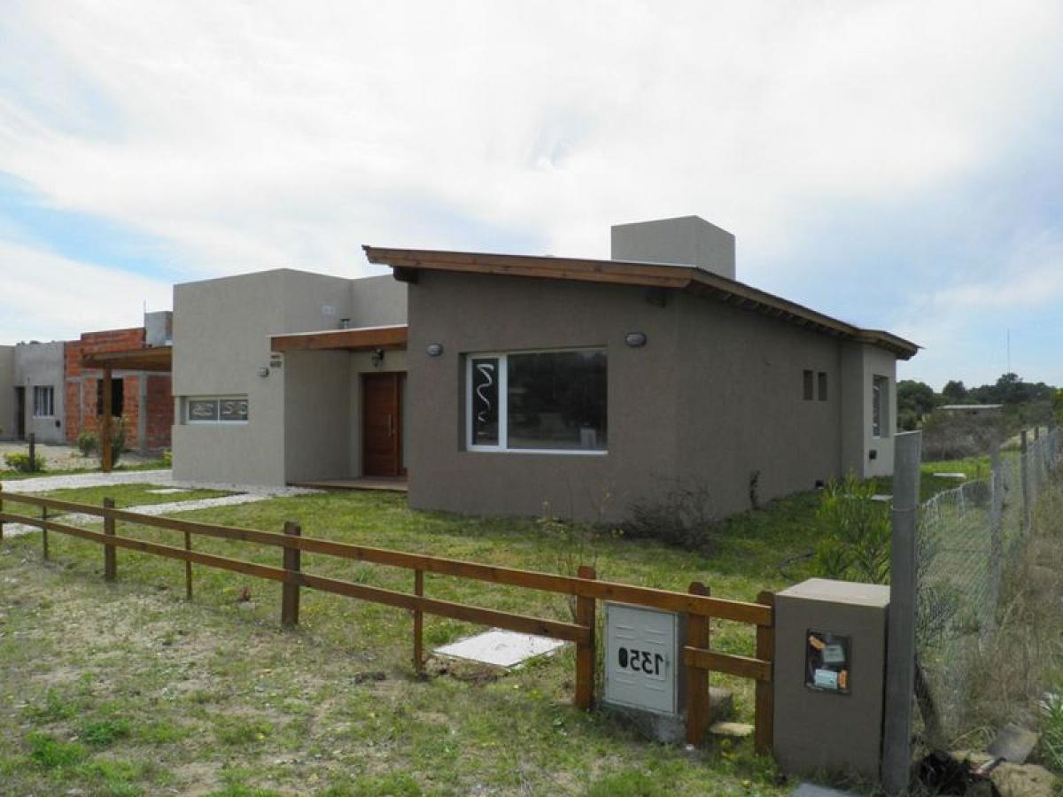 Дом с 3 спальнями в Мар-дель-Плата, Аргентина № 81476