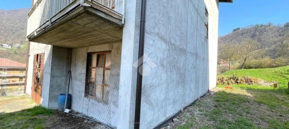 Дом с 6 комнатами в Седрина, Италия № 124669 4