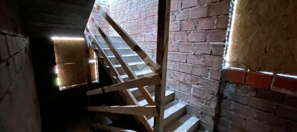 Дом с 6 комнатами в Седрина, Италия № 124669 18