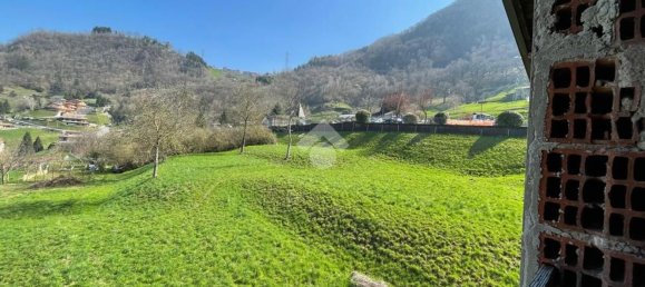 Дом с 6 комнатами в Седрина, Италия № 124669 9