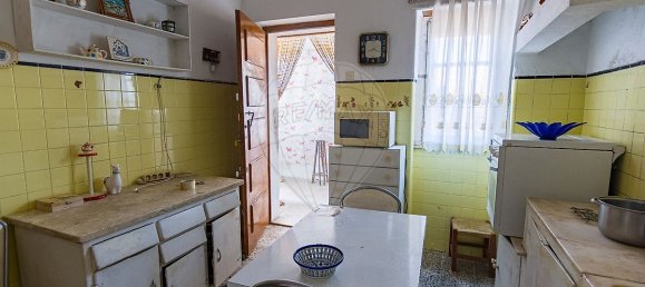 Дом с 4 спальнями в Каштелу Бранку, Португалия № 40966 16