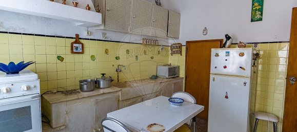 Дом с 4 спальнями в Каштелу Бранку, Португалия № 40966 17