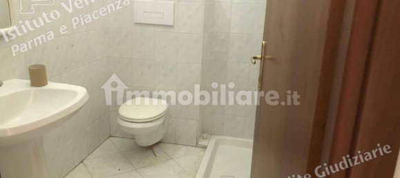 615m² Building in Fidenza, Italy No. 16741 10