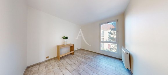 3 Schlafzimmer Wohnung in Pontault-Combault, France, Nr. 175944 10