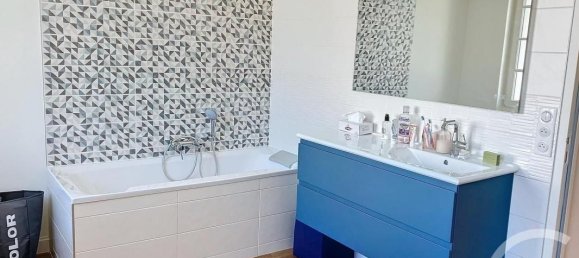 4 bedrooms House in Chalons-en-Champagne, France No. 77436 6