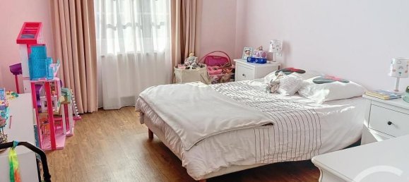 4 bedrooms House in Chalons-en-Champagne, France No. 77436 5