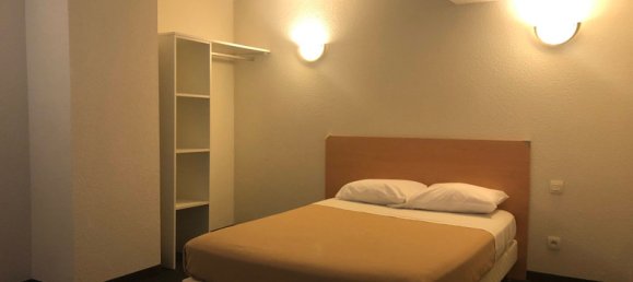 1 bedroom Duplex in Chartres, France No. 93331 4